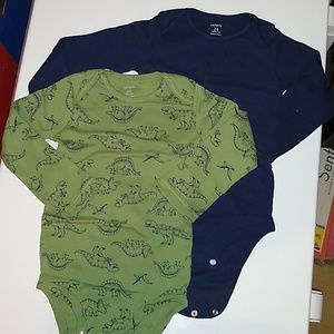 2 Carter's onsies 24 months long sleeve
